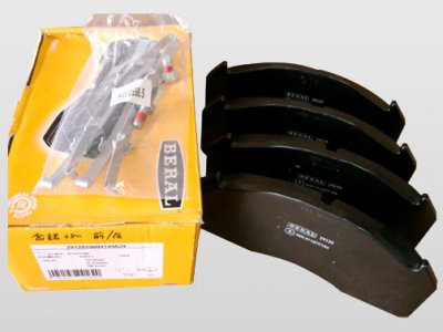 00199-RENAULT 380 Rear Brake Pads．BERAL